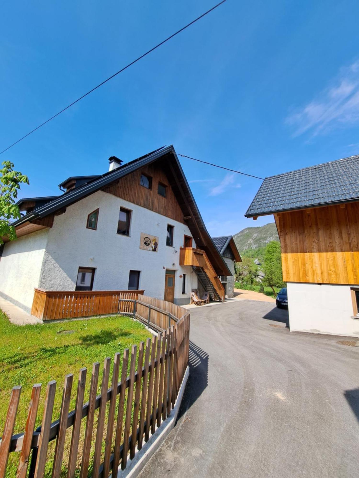 Апартаменты Old Mill House Бохинь Экстерьер фото